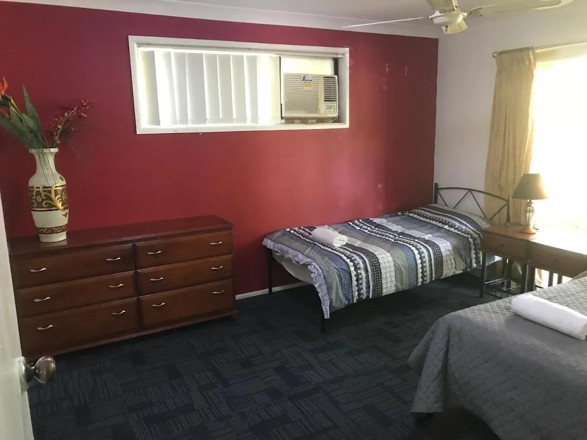 גולד קוסט Convenience House In Nerang With Private Room בית אירוח גולד קוסט